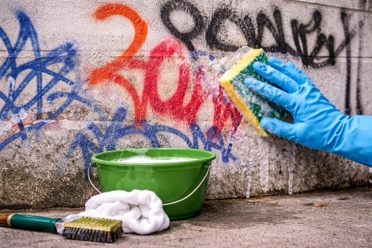 Solutia profesionala anti-graffiti Adecom